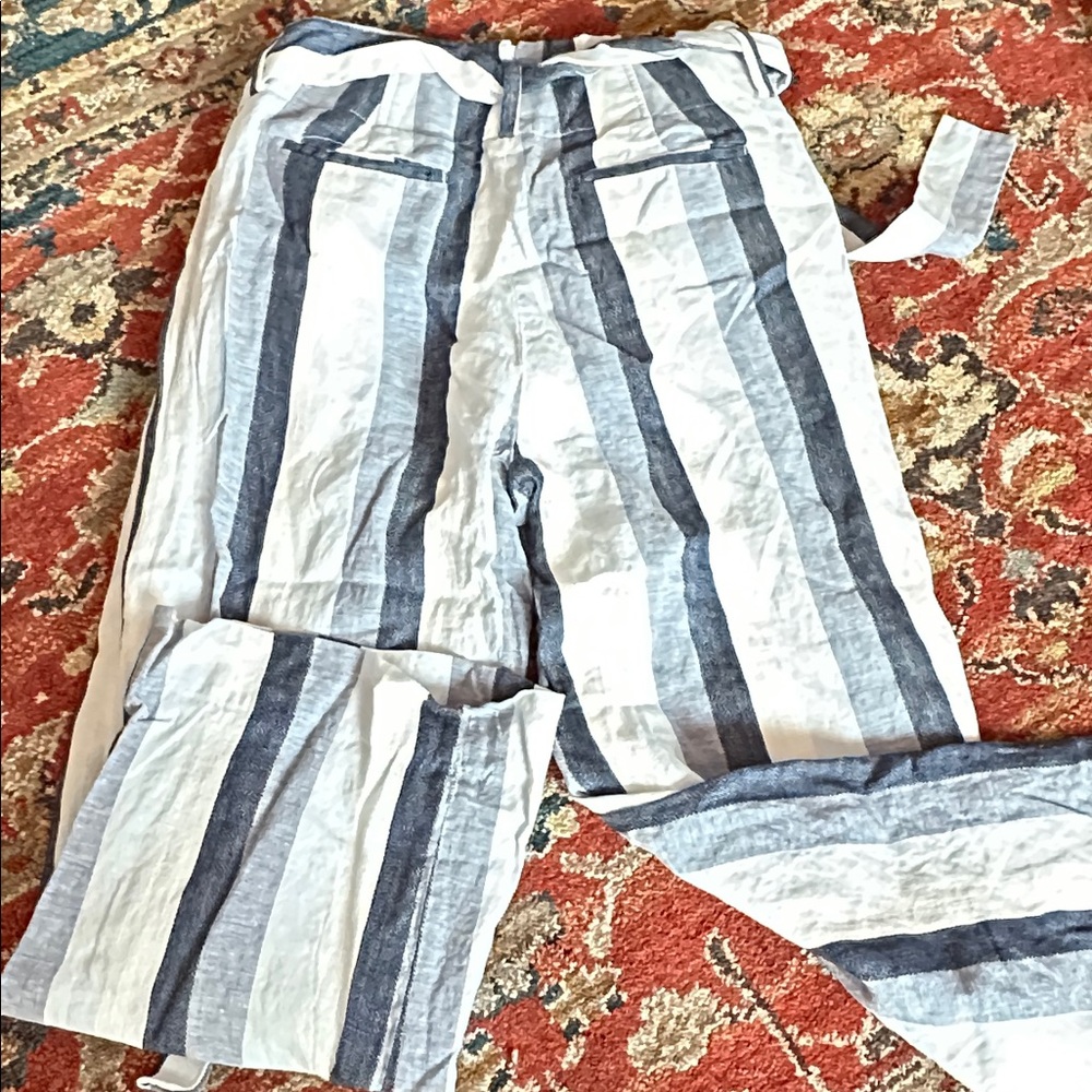 J Crew Point Sur linen paper bag pants.   Size 8 - Picture 2 of 4